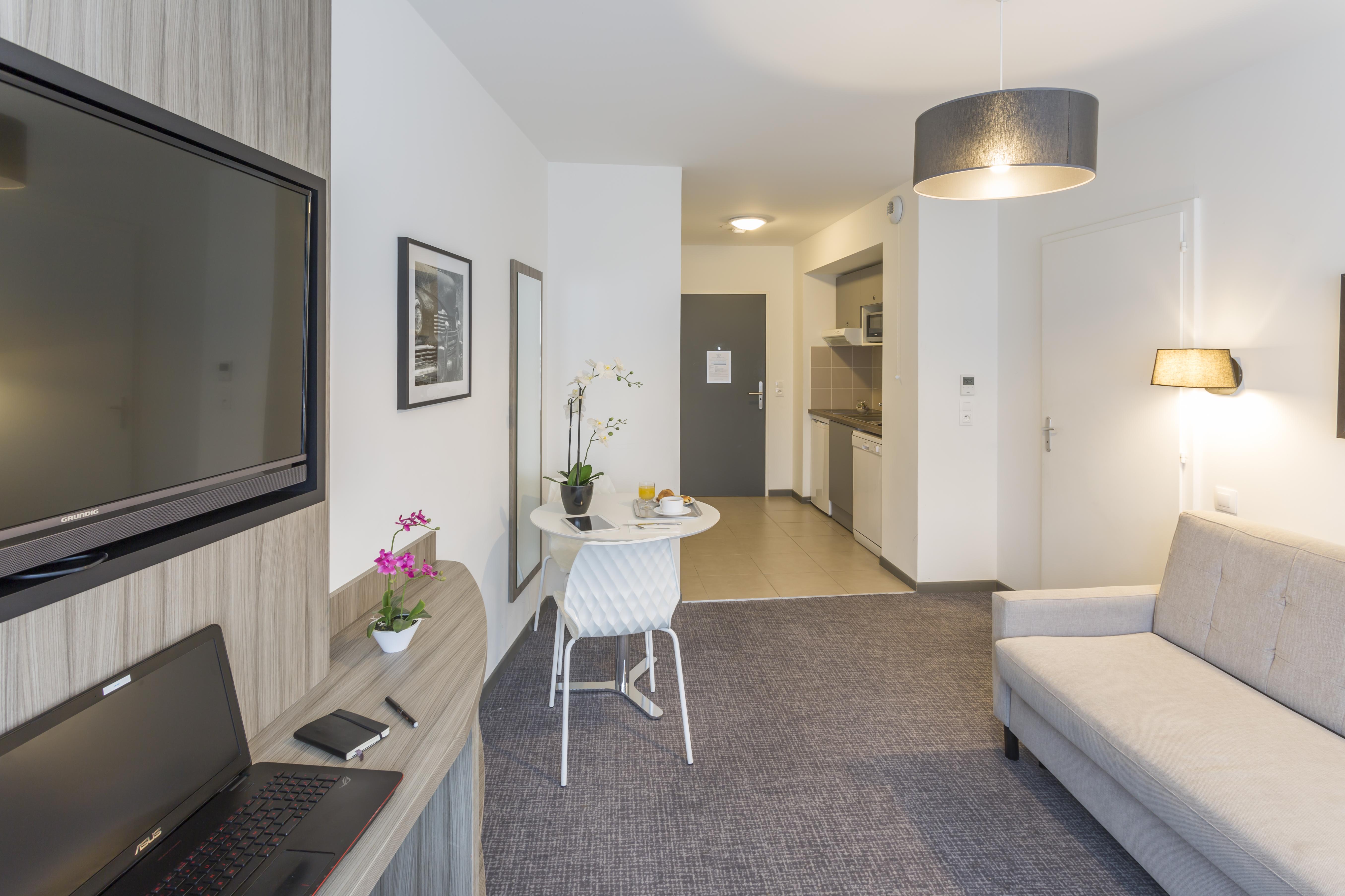 Nemea Appart Hotel Elypseo Strasbourg Port Εξωτερικό φωτογραφία